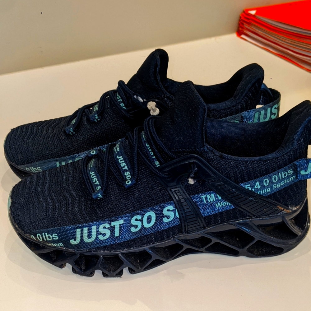 Just So So sneakers size 3.5 (35)